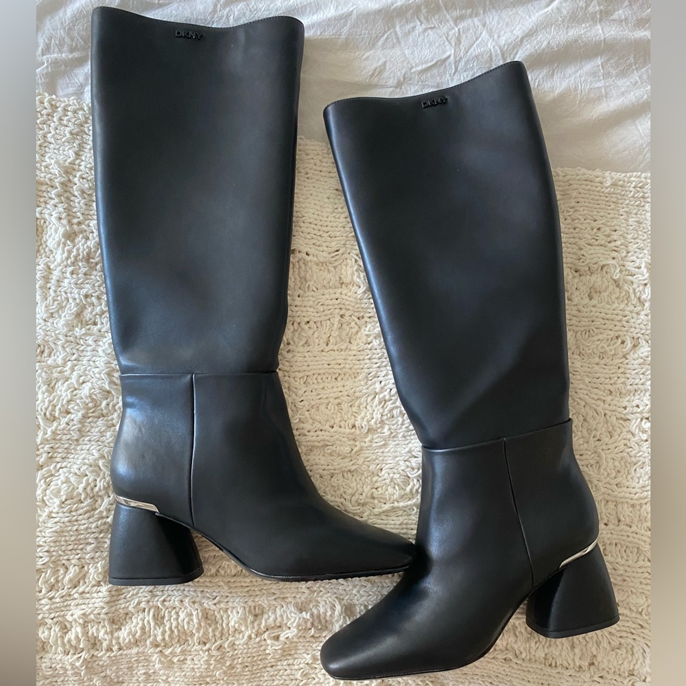 NWOT DKNY Womens Black Leather Cana Block Heel Knee High Boots